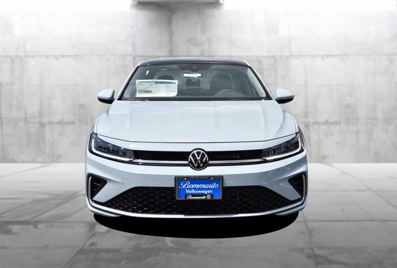 Volkswagen Jetta Vehicle Image 04