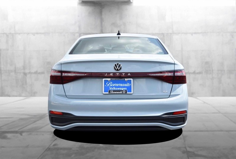 Volkswagen Jetta Vehicle Image 06