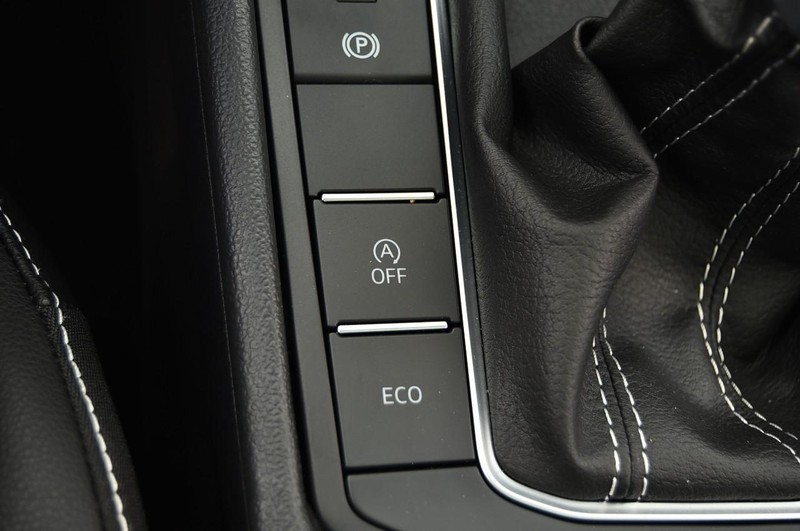 Volkswagen Jetta Vehicle Image 18