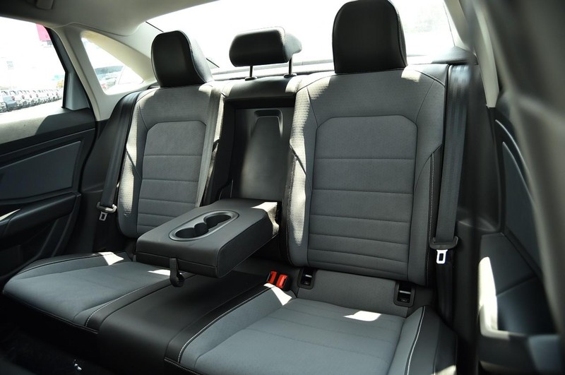 Volkswagen Jetta Vehicle Image 23
