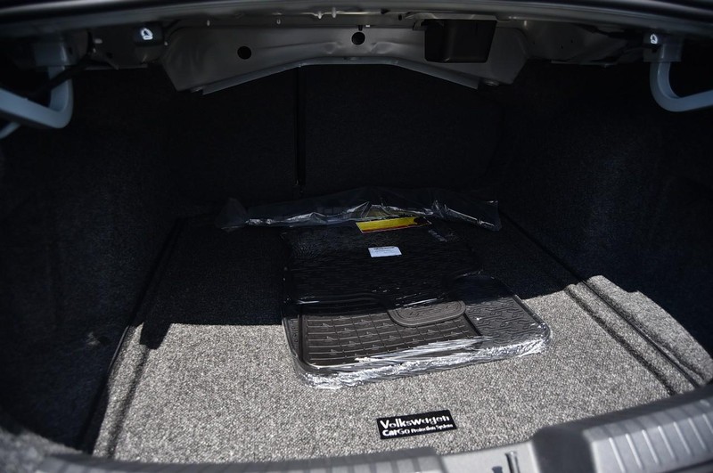Volkswagen Jetta Vehicle Image 24