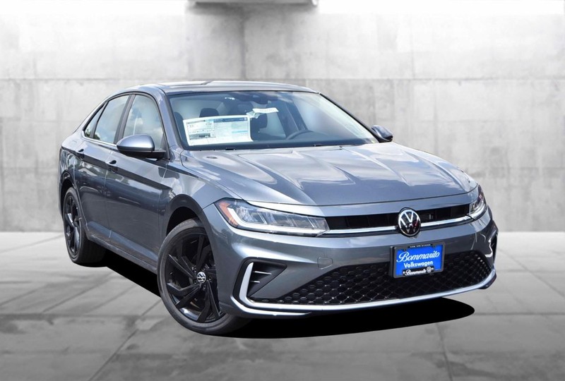 Volkswagen Jetta Vehicle Image 02
