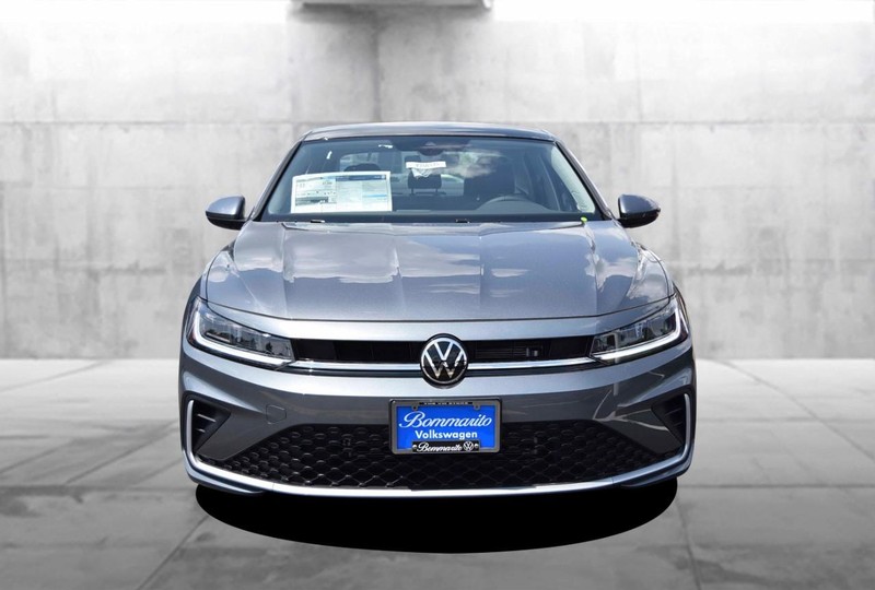 Volkswagen Jetta Vehicle Image 04