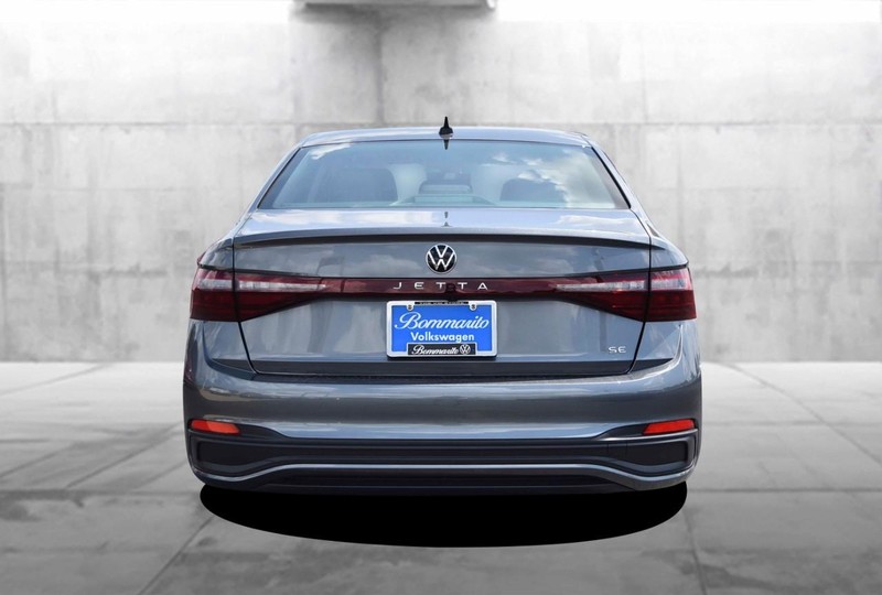 Volkswagen Jetta Vehicle Image 06