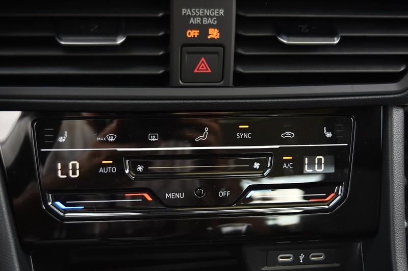 Volkswagen Jetta Vehicle Image 15