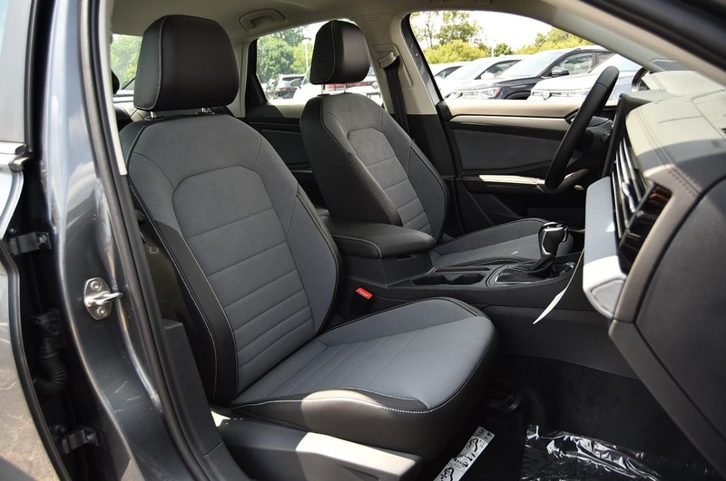 Volkswagen Jetta Vehicle Image 21