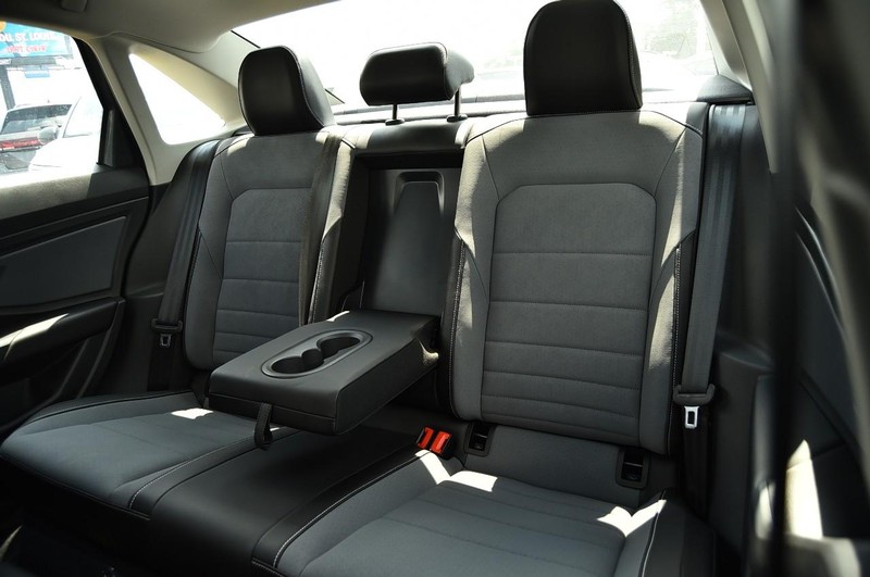Volkswagen Jetta Vehicle Image 23