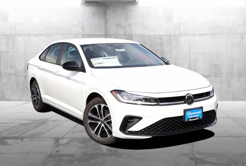 Volkswagen Jetta Vehicle Image 02
