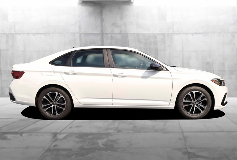Volkswagen Jetta Vehicle Image 05