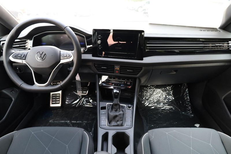 Volkswagen Jetta Vehicle Image 22