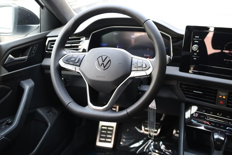 Volkswagen Jetta Vehicle Image 23