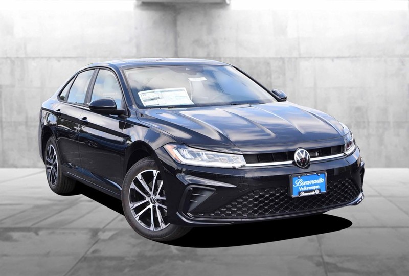 Volkswagen Jetta Vehicle Image 02