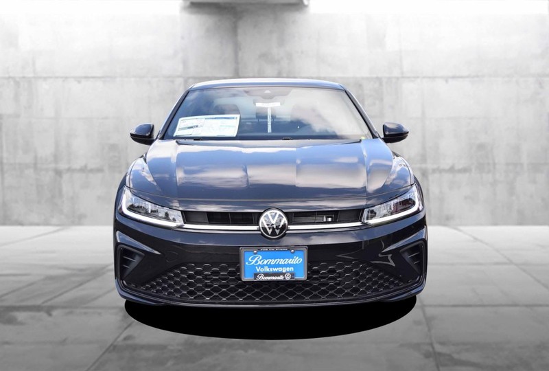 Volkswagen Jetta Vehicle Image 04