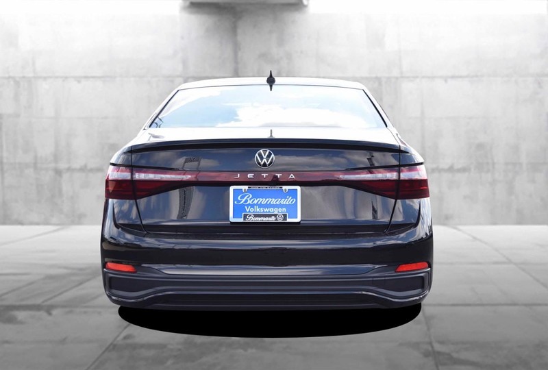 Volkswagen Jetta Vehicle Image 06
