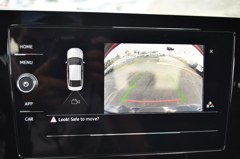 Volkswagen Jetta Vehicle Image 13