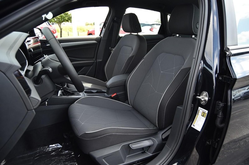 Volkswagen Jetta Vehicle Image 19
