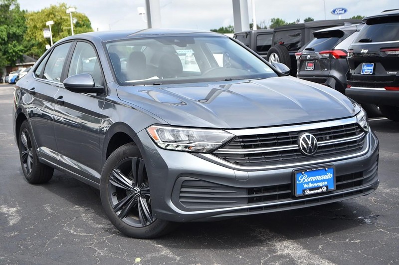 Volkswagen Jetta Vehicle Image 02