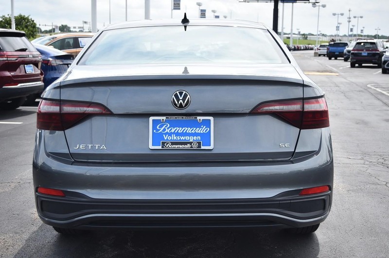Volkswagen Jetta Vehicle Image 06
