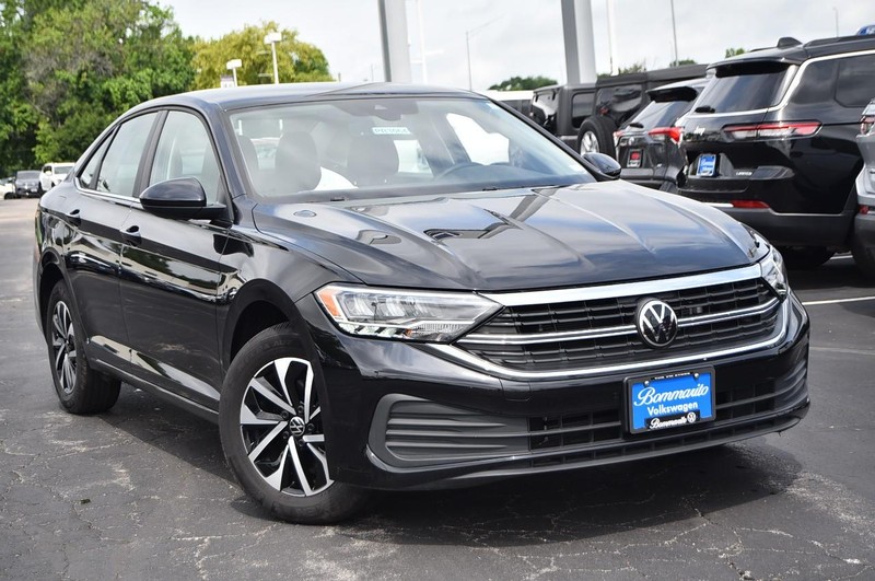 Volkswagen Jetta Vehicle Image 02