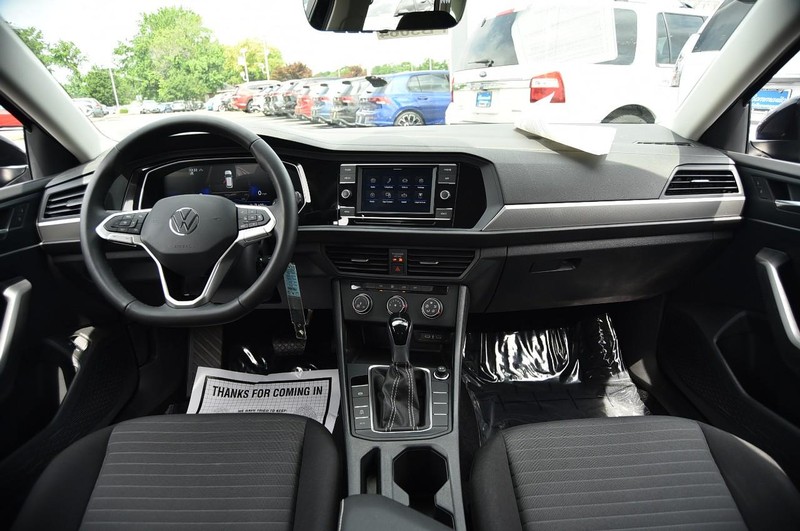 Volkswagen Jetta Vehicle Image 07