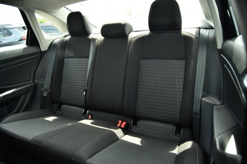 Volkswagen Jetta Vehicle Image 20
