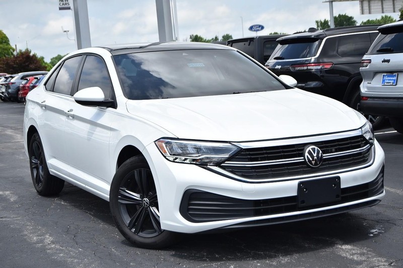 Volkswagen Jetta Vehicle Image 02