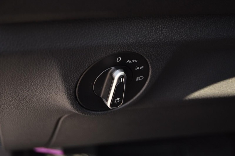 Volkswagen Jetta Vehicle Image 11