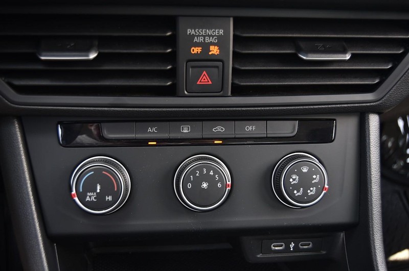 Volkswagen Jetta Vehicle Image 15