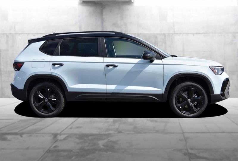 Volkswagen Taos Vehicle Image 05