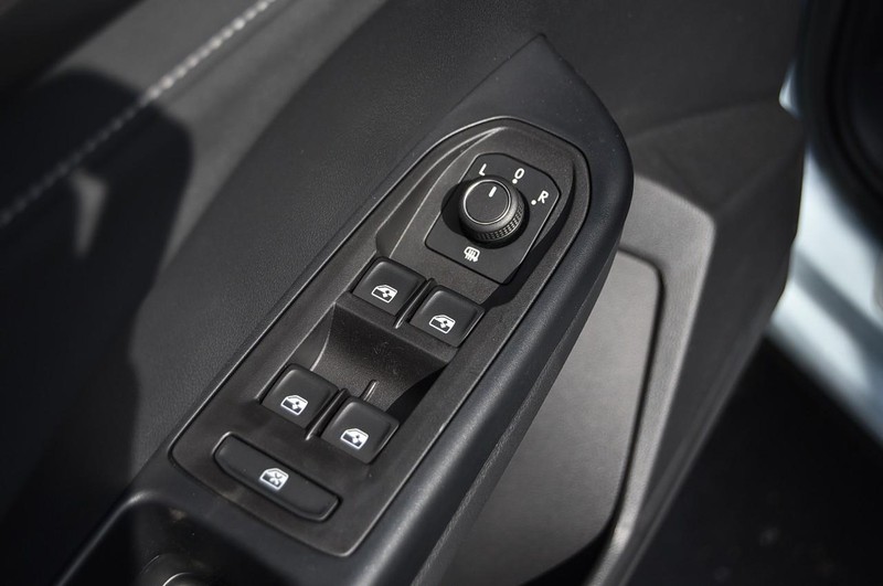 Volkswagen Taos Vehicle Image 08