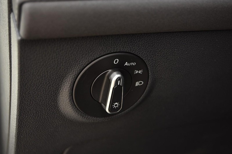 Volkswagen Taos Vehicle Image 10