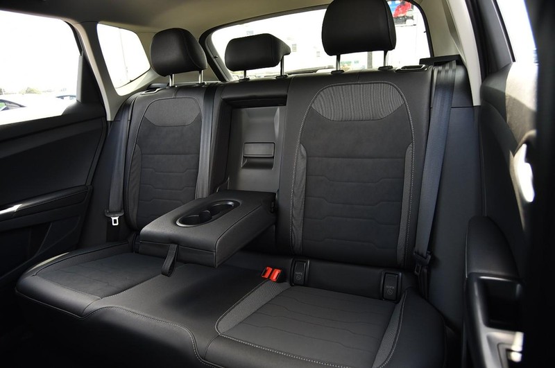 Volkswagen Taos Vehicle Image 22