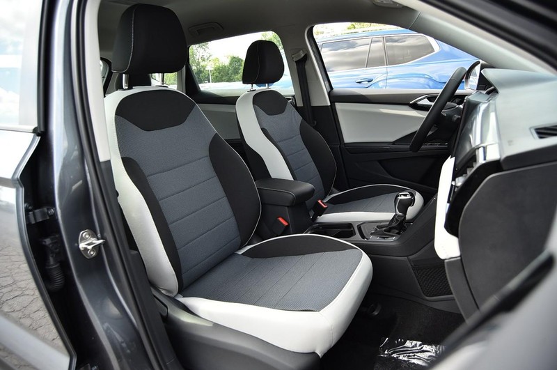 Volkswagen Taos Vehicle Image 19