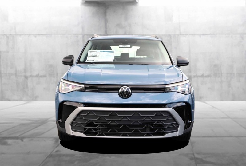 Volkswagen Taos Vehicle Image 04