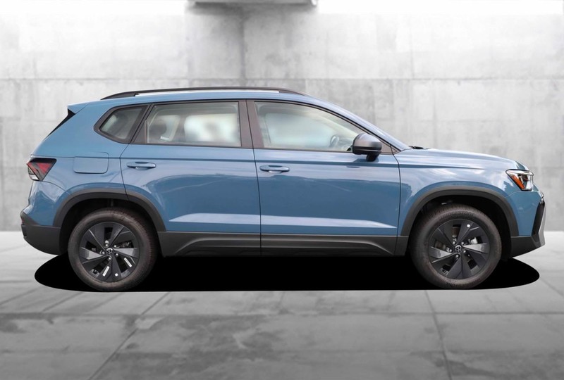 Volkswagen Taos Vehicle Image 05