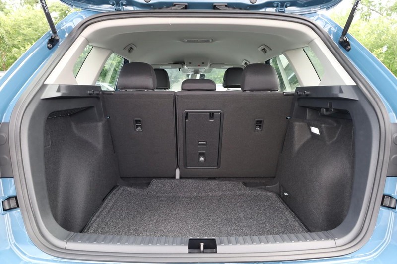 Volkswagen Taos Vehicle Image 07