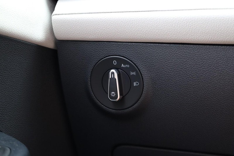 Volkswagen Taos Vehicle Image 21