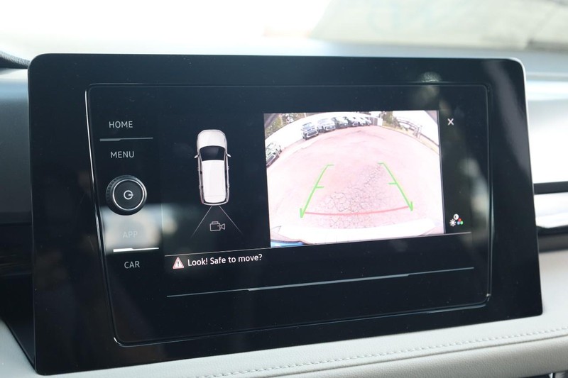 Volkswagen Taos Vehicle Image 12