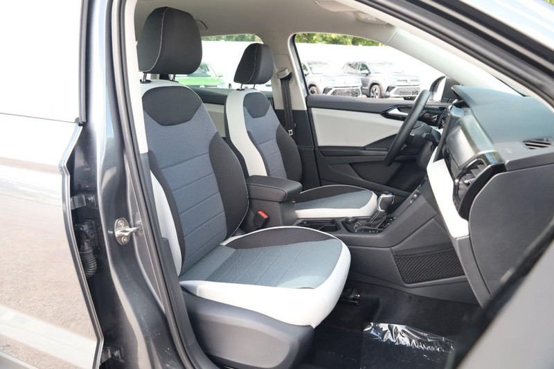 Volkswagen Taos Vehicle Image 23