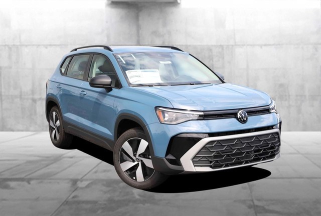 Volkswagen Taos Vehicle Image 02