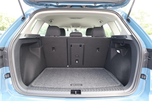 Volkswagen Taos Vehicle Image 07