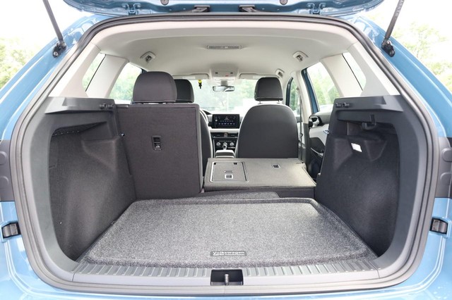 Volkswagen Taos Vehicle Image 08