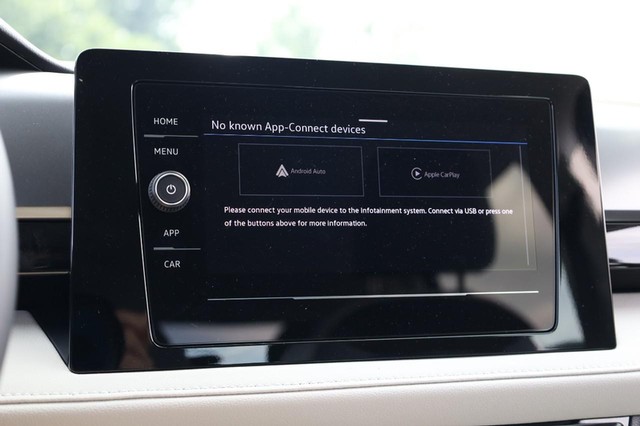 Volkswagen Taos Vehicle Image 14