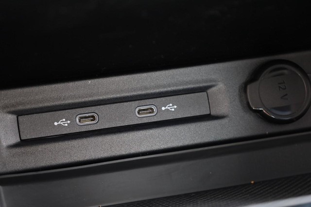 Volkswagen Taos Vehicle Image 17