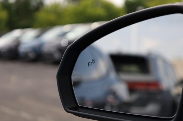 Volkswagen Taos Vehicle Image 22