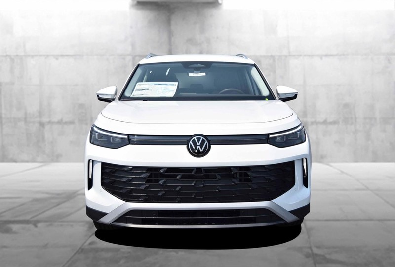 Volkswagen Tiguan Vehicle Image 04