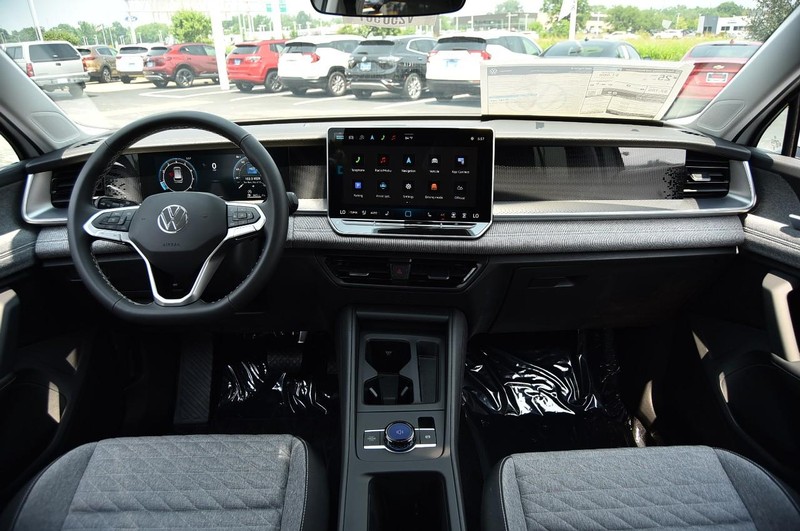 Volkswagen Tiguan Vehicle Image 07