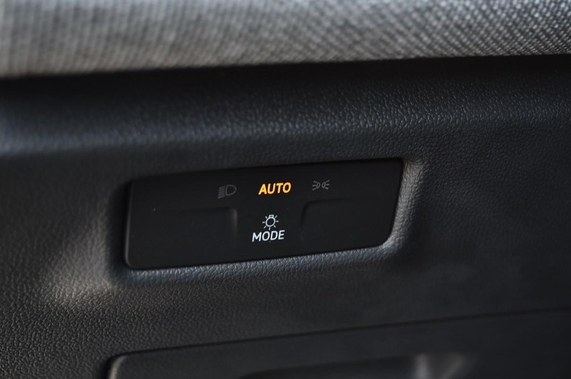 Volkswagen Tiguan Vehicle Image 10