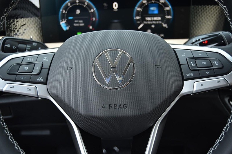 Volkswagen Tiguan Vehicle Image 15