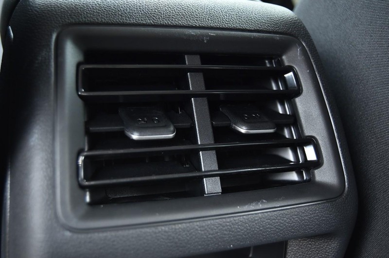 Volkswagen Tiguan Vehicle Image 19